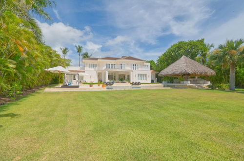 Photo 12 - Fantastic 8-bedroom Golf-front Mansion Near the Beach