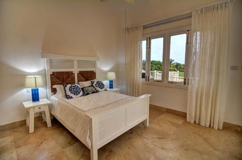 Photo 27 - Fantastic 8-bedroom Golf-front Mansion Near the Beach