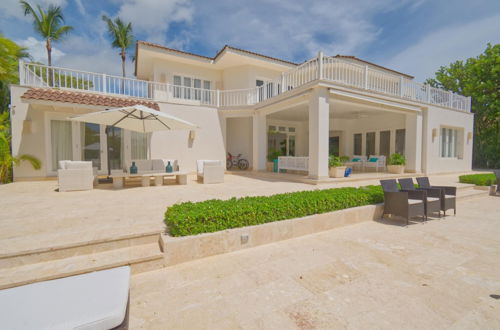 Foto 24 - Fantastic 8-bedroom Golf-front Mansion Near the Beach