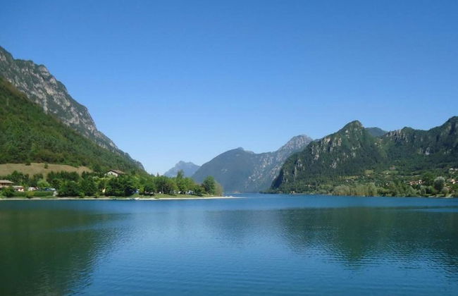 Villa by Lake Idro With Panoramic Views - Photo 40