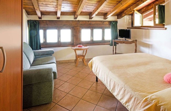 Cottage in Parole Near Forest and Lake - Foto 9