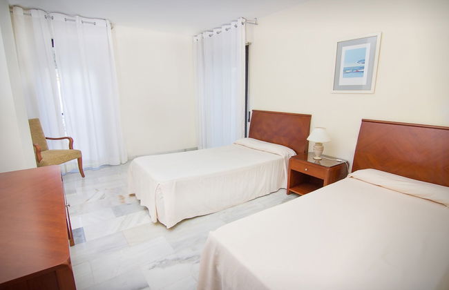 Park Plaza Suites Apartamentos - Foto 4