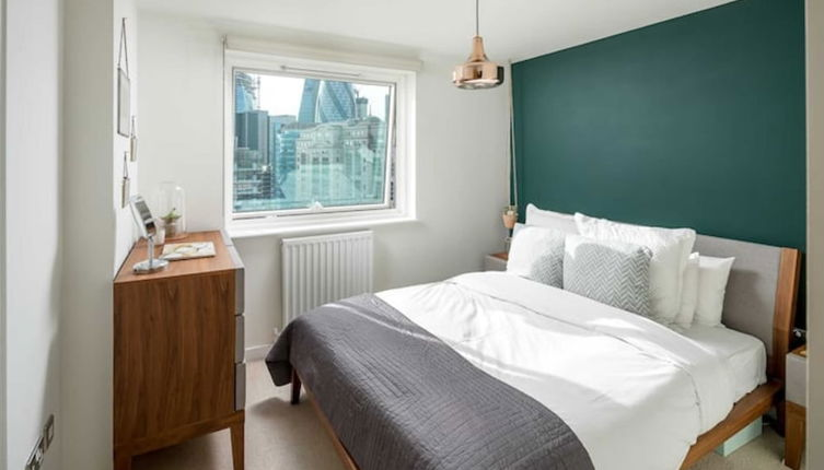 Photo 1 - Chic 1 Bedroom Apartment With View of Shard