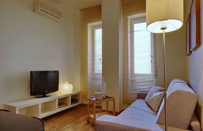 Milan Apartment Rental - Photo 67