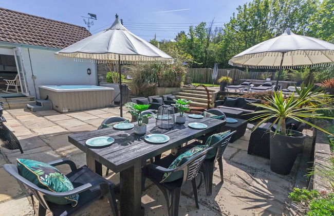 Shippenrill Croyde 6 Bedrooms, Sleeps 14, Hot Tub - Foto 2