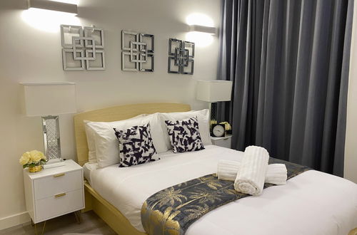 Foto 4 - Newpointe Luxury Serviced Apartment at the Atrium