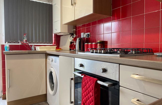 Lovely 2-bed Apartment in Solihull - Photo 9