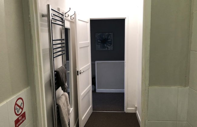Lovely 2-bed Apartment in Solihull - Photo 15