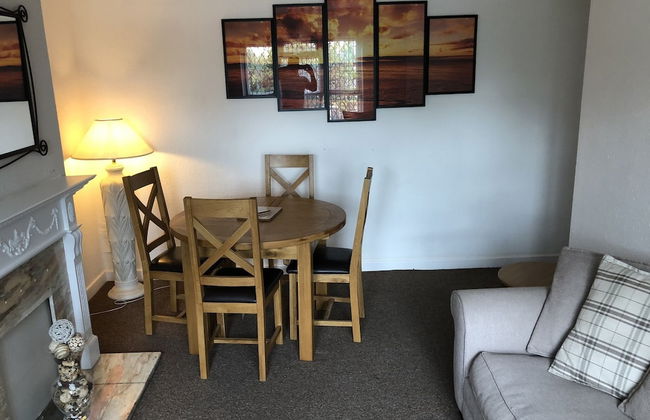 Lovely 2-bed Apartment in Solihull - Photo 12