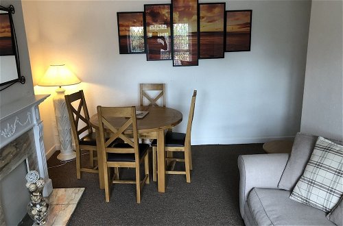 Photo 12 - Lovely 2-bed Apartment in Solihull