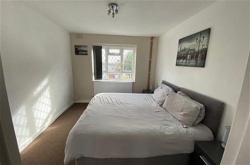 Foto 7 - Lovely 2-bed Apartment in Solihull