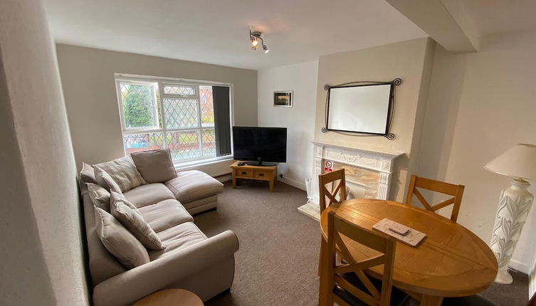 Photo 1 - Lovely 2-bed Apartment in Solihull