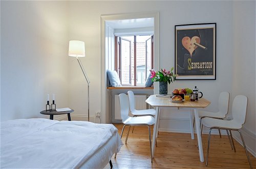 Foto 4 - Cozy One-bedroom Apartment in Copenhagen Downtown