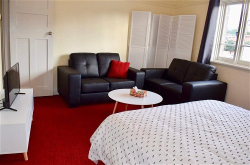 Foto 6 - Comfortable 3 Bedroom Apartment In Trendy Haberfield