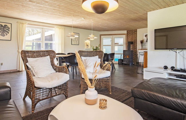 10 Person Holiday Home in Blavand - Foto 10