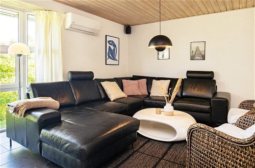 Photo 7 - 10 Person Holiday Home in Blavand