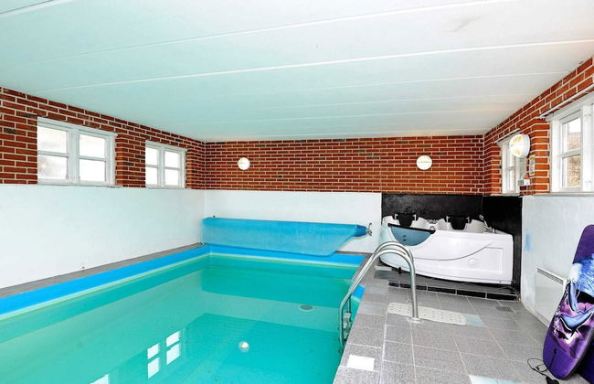 12 Person Holiday Home in Fano - Foto 11