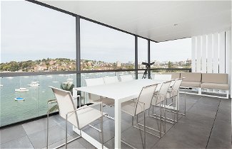 Foto 1 - Harbour Front Single Level Apartment