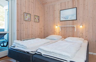 Foto 1 - 8 Person Holiday Home in Ulfborg