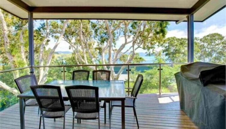 Photo 1 - Pinnacle Apartments Hamilton Island