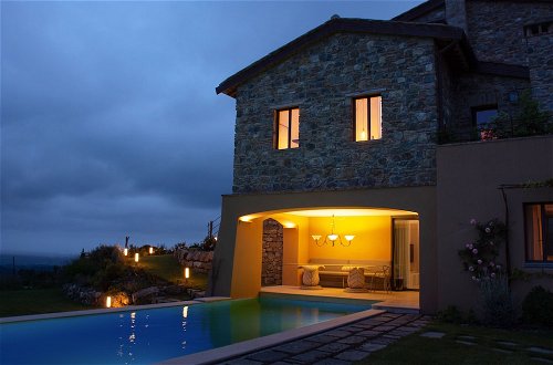 Foto 16 - Wonderful Private Villa With Pool in Riparbella