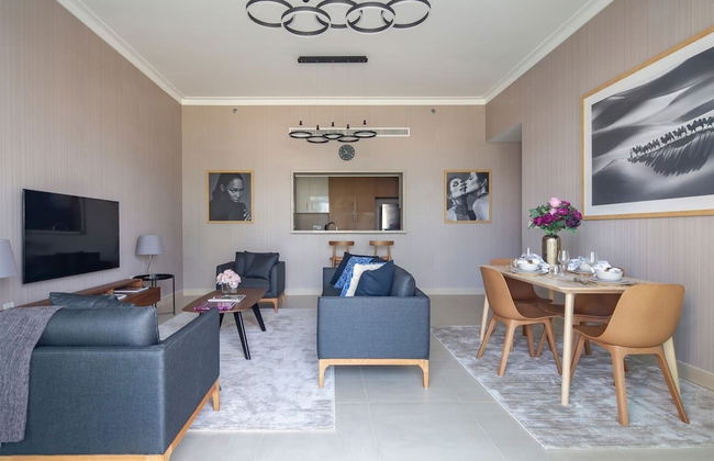 Modern 2BR w/ Tranquil Ambience in Emirates Hills! - Foto 10