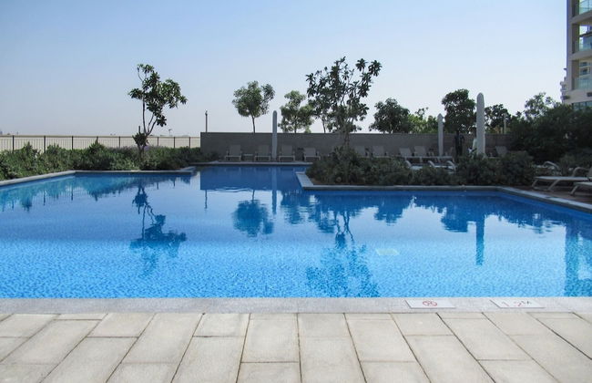 Modern 2BR w/ Tranquil Ambience in Emirates Hills! - Foto 15