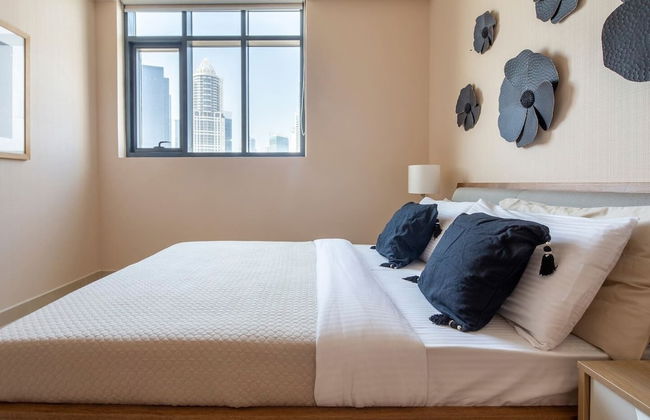 Modern 2BR w/ Tranquil Ambience in Emirates Hills! - Foto 3