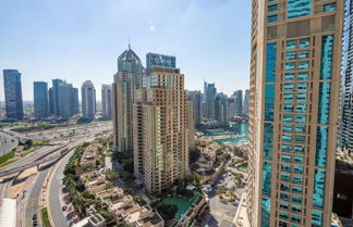 Photo 1 - Luxury Living in This Stylish 2BR in Dubai Marina