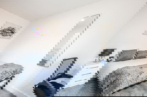 Photo 2 - Phoenix Court - By Resify