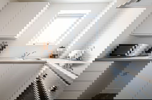 Photo 9 - Phoenix Court - By Resify