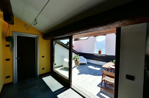 Photo 3 - La Finestra sul Lago Luxurious Apartment Furnished