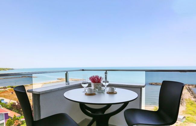 Sofia Beach Residence - Photo 15