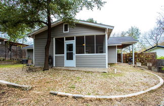 Foto 2 - Screened-in Porch Walkable to Soco