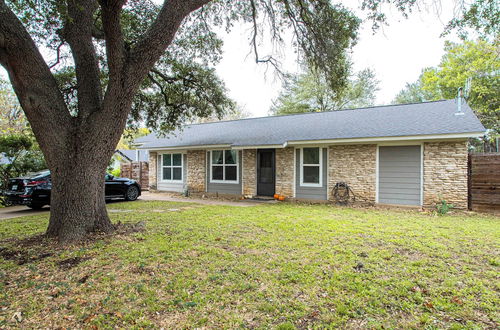 Foto 42 - Screened-in Porch Walkable to Soco