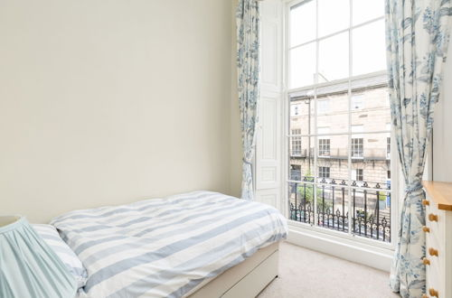 Foto 4 - Light and Spacious 2 Bedroom Flat in Heart of Edinburgh