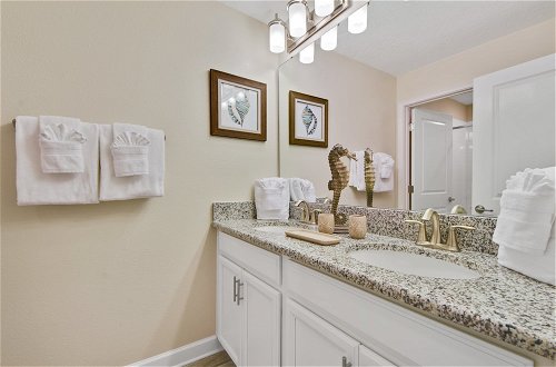 Photo 25 - Charming Vacation Townhome with Pool CG1576