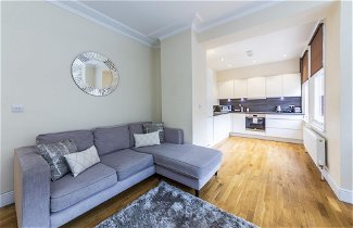 Foto 2 - Bright 3 Bedroom Apartment in Hammersmith