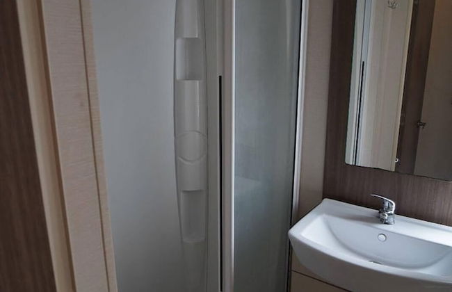 Pets Stay Free 8 Berth lux van Heacham Beach - Photo 13