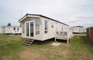 Photo 1 - Pets Stay Free 8 Berth lux van Heacham Beach