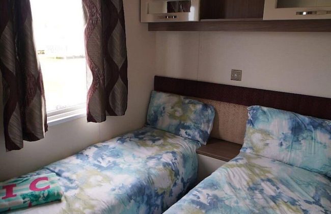 Pets Stay Free 8 Berth lux van Heacham Beach - Photo 3