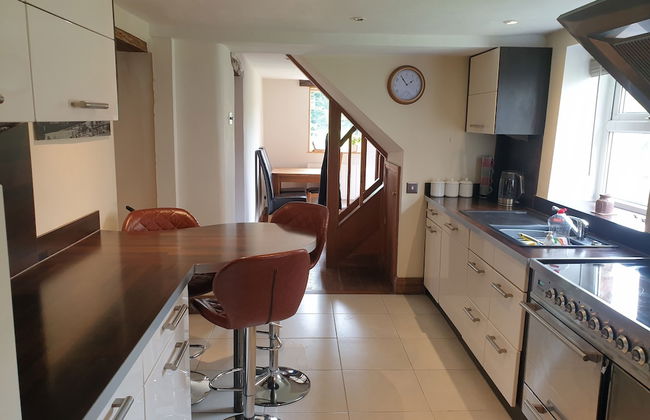 Beautiful 2-bed Cottage in Hurst Green - Foto 14