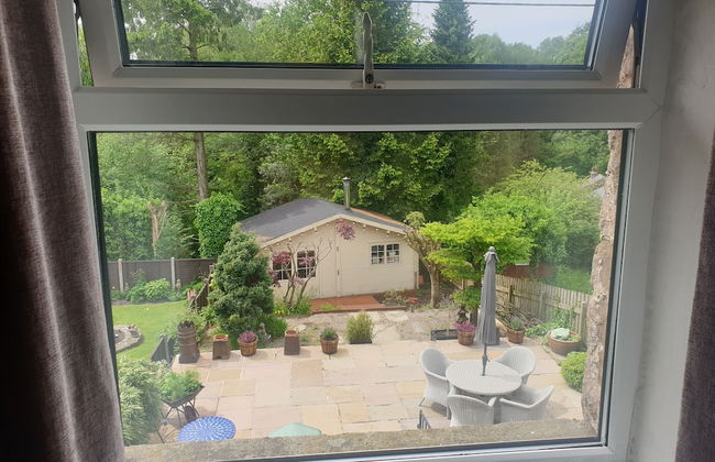 Beautiful 2-bed Cottage in Hurst Green - Foto 8