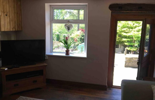 Beautiful 2-bed Cottage in Hurst Green - Foto 16