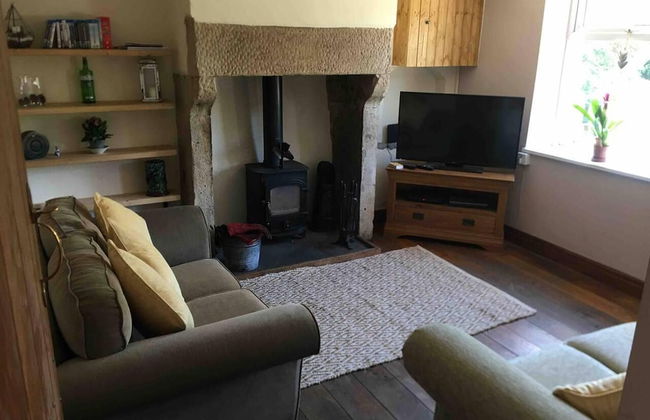Beautiful 2-bed Cottage in Hurst Green - Foto 17