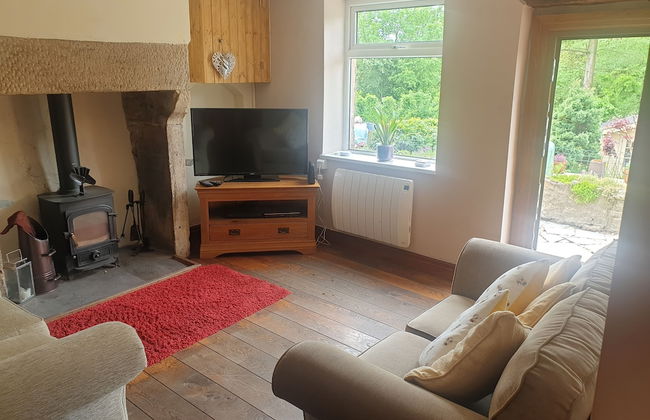 Beautiful 2-bed Cottage in Hurst Green - Foto 18
