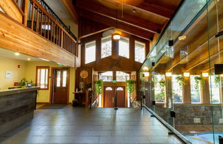 Photo 2 - Mountain Retreat Resort