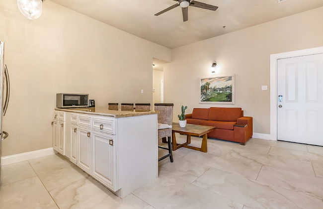 2BD Spacious condo Steps from ST Charles - Photo 6