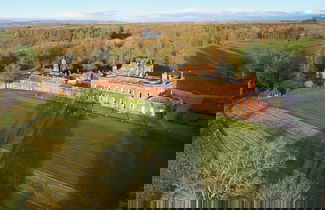 Photo 1 - Spacious 2 Bedroom Apartment Surrounded with 36 Acres of Parkland