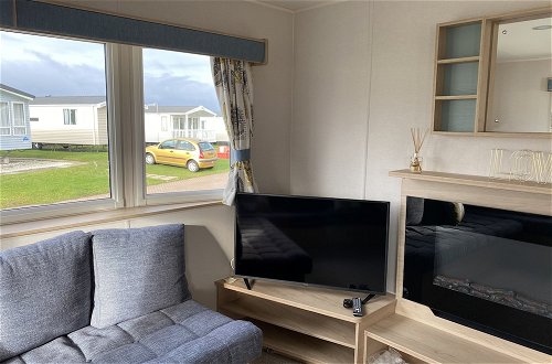Photo 1 - Charming 3-bed Holiday Home at Primrose Valley
